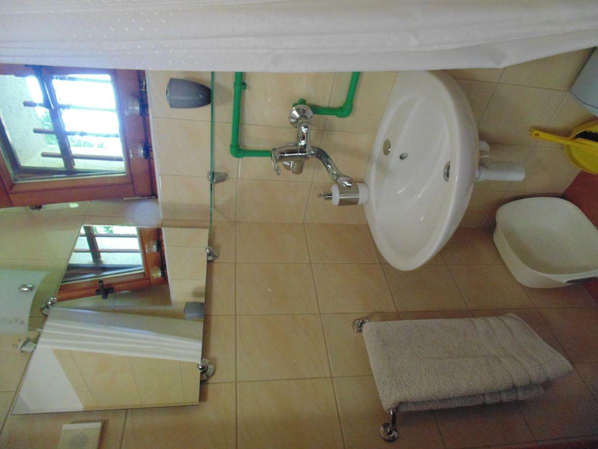 Holiday Home Alibegovic Високо Экстерьер фото